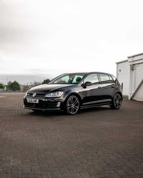 VOLKSWAGEN GOLF GTD - Image 3