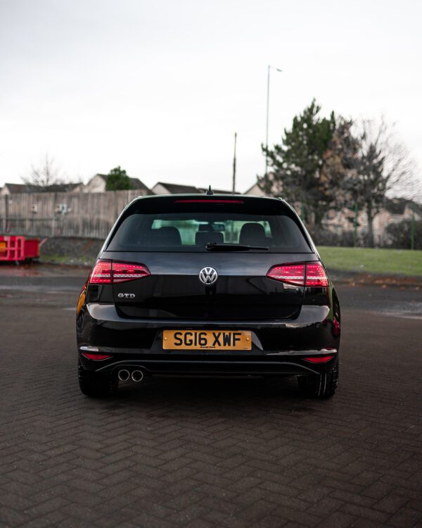 VOLKSWAGEN GOLF GTD - Image 10