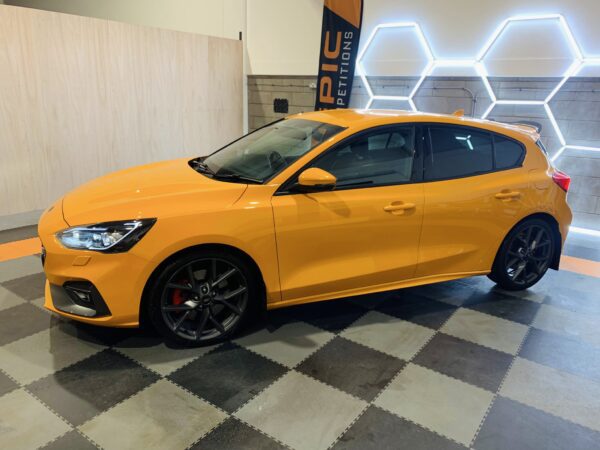 FORD FOCUS ST (2019) - Image 11
