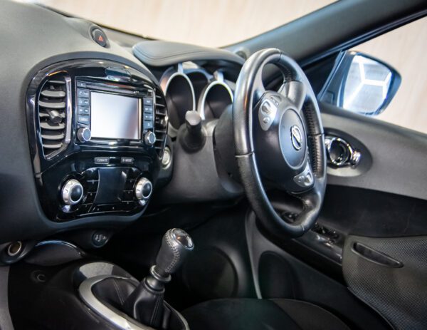 NISSAN JUKE CONNECTA - Image 3