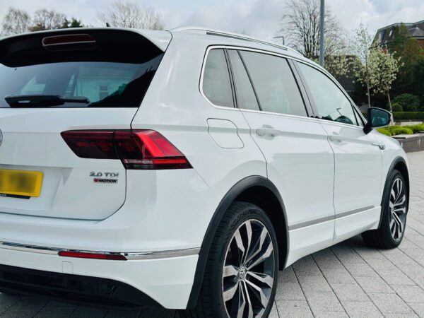 VOLKSWAGEN TIGUAN  R-LINE DSG + INSTANT WINS - Image 15