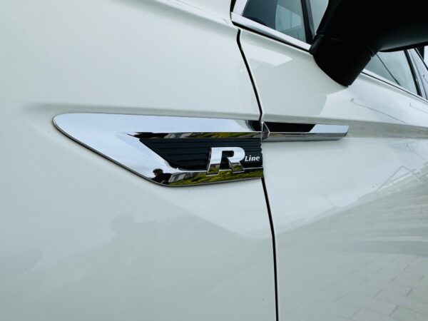 VOLKSWAGEN TIGUAN  R-LINE DSG + INSTANT WINS - Image 9