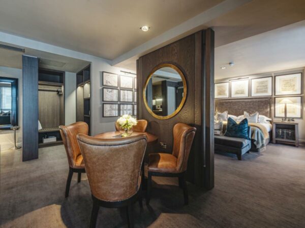 DAKOTA GLASGOW OVERNIGHT STAY + £250 SPENDING MONEY - Image 2
