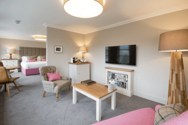 PITLOCHRY LUXURY OVERNIGHT STAY - Image 7
