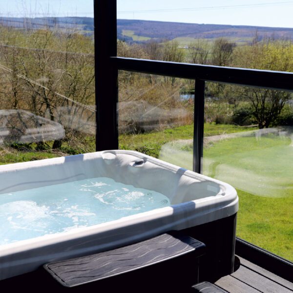 2 NIGHTS STAY AT LOUDON MAINS + INSTANT WINS