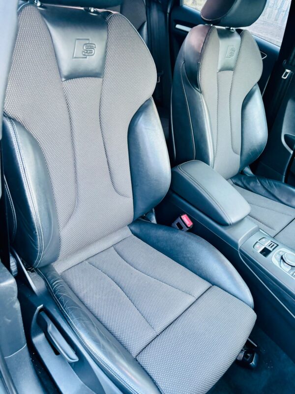 AUDI A3 SALOON S LINE BLACK EDITION (NANO GREY) 1.5 TFSI DSG - Image 4