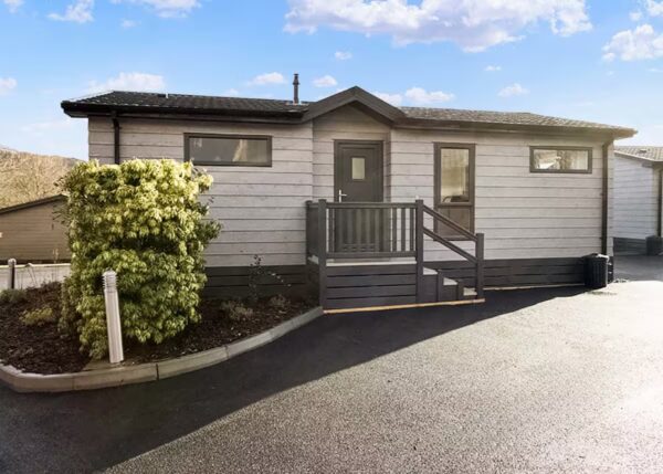 3 Nights at Loch Lomond Holiday Park + Private Hot Tub - Image 5