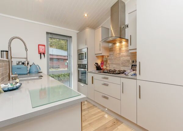 3 Nights at Loch Lomond Holiday Park + Private Hot Tub - Image 3