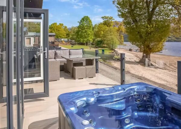3 Nights at Loch Lomond Holiday Park + Private Hot Tub - Image 6